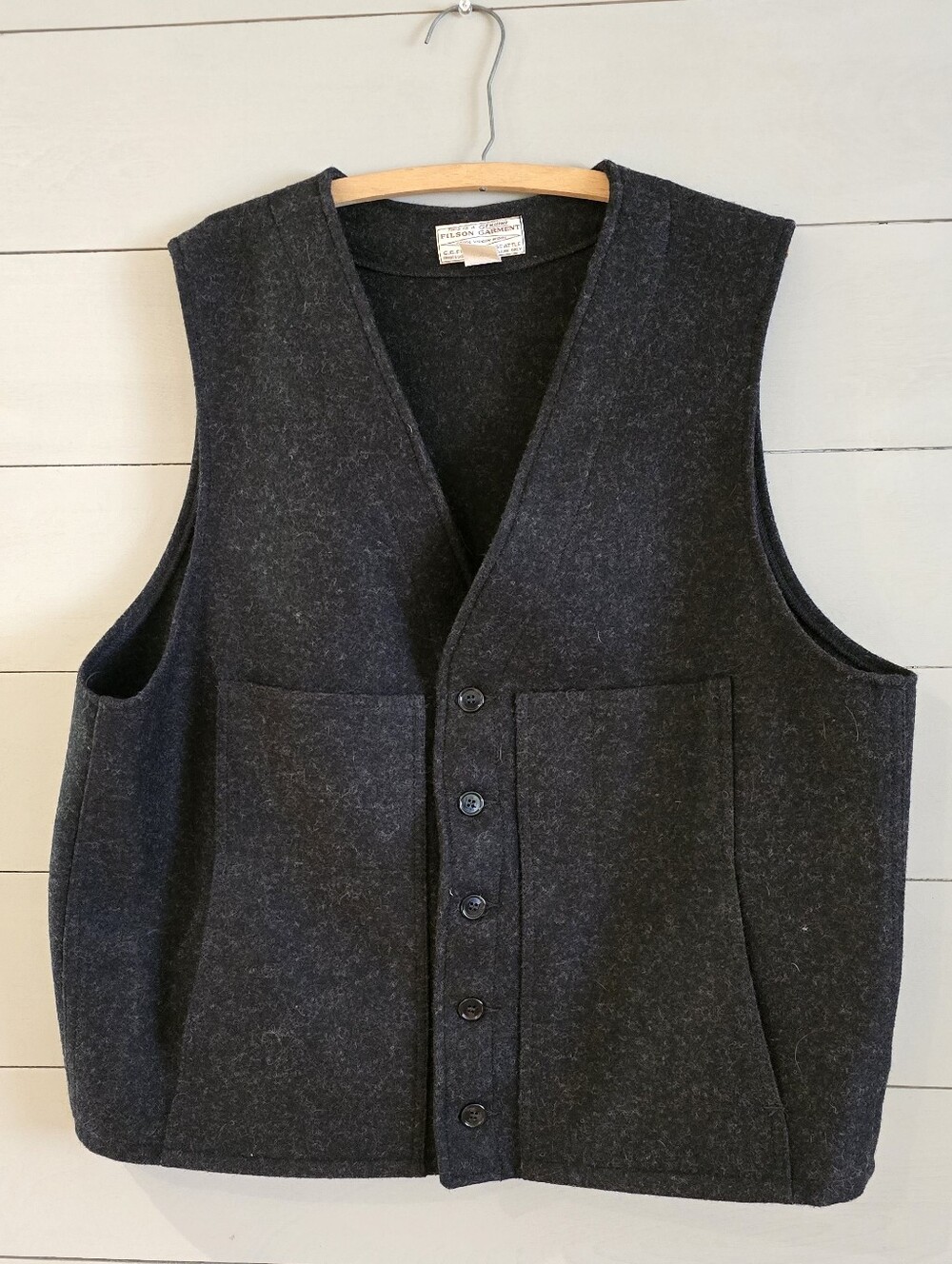 Vintage Filson Mackinaw Wool Vest Mens Size 50 Black Charcoal Button Front